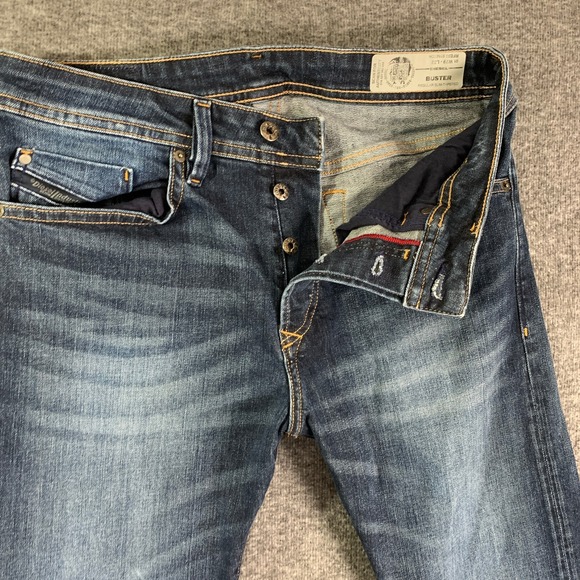Diesel Buster Jeans Mens 29x32 Regular Slim Tapered Button Fly Denim Stretch - Picture 2 of 13